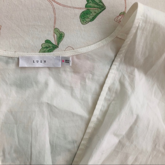 Ruffle puff sleeve white crop top blouse - Picture 3 of 4